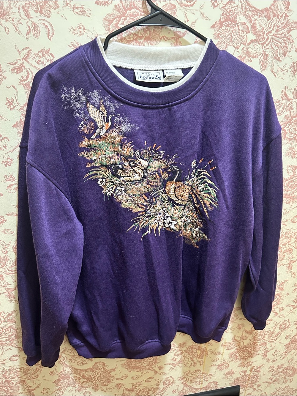 90sBasic Editions Purple Crewneck Sweatshirt with White Trim and Wildlife Image
